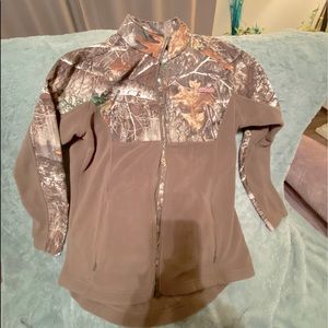 Mens longsleeved camp shirt.